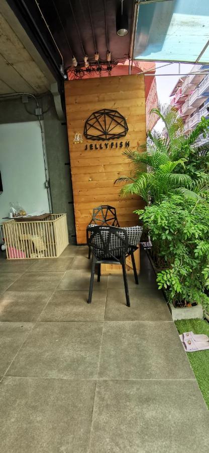 Jellyfish Hostel Jomtien Exterior foto
